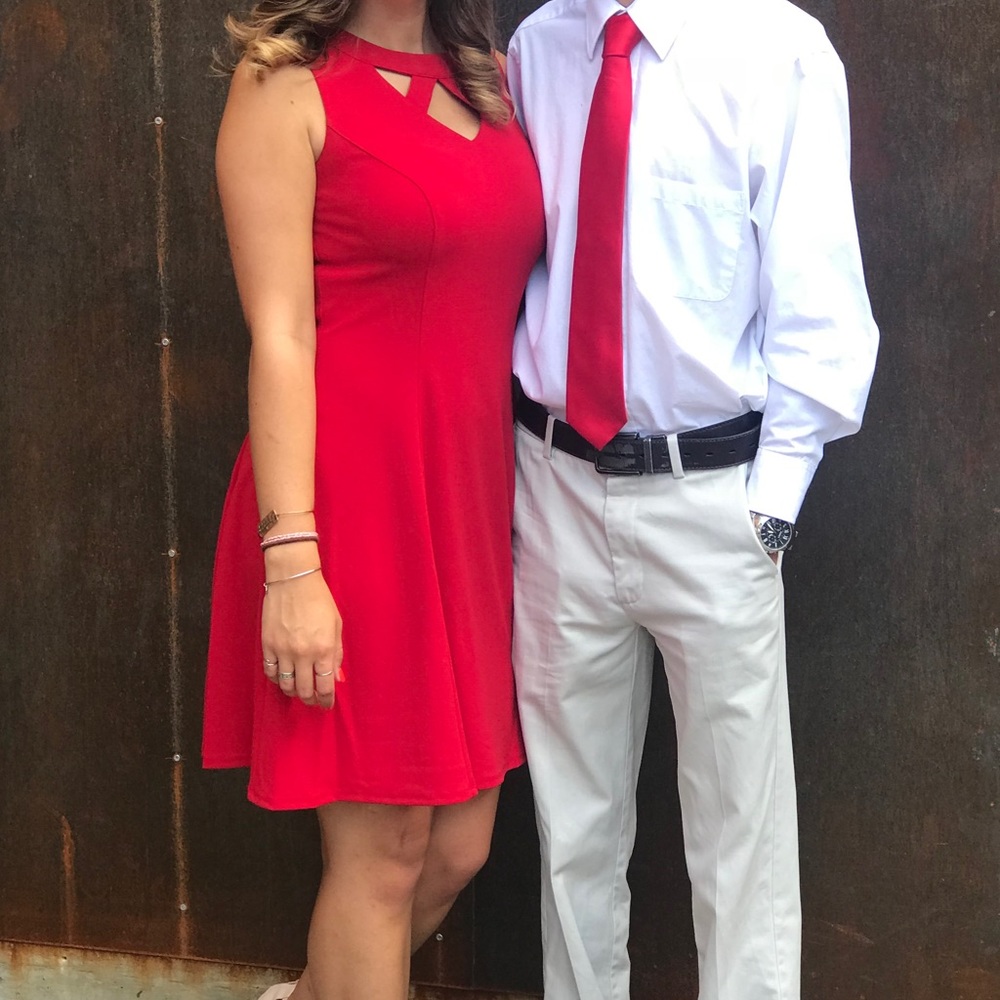 Red Dress - Picture 2 of 2